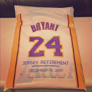 Kobe Bryant retirementjersey UNOPENED UNKNOWN SIZE